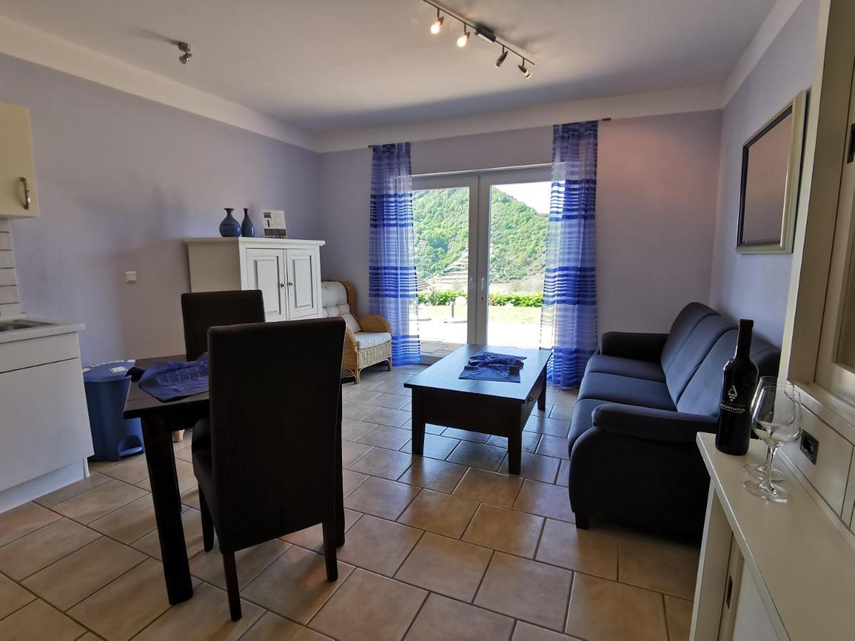 Apartament Weingut Amlinger&Sohn Neef Zewnętrze zdjęcie