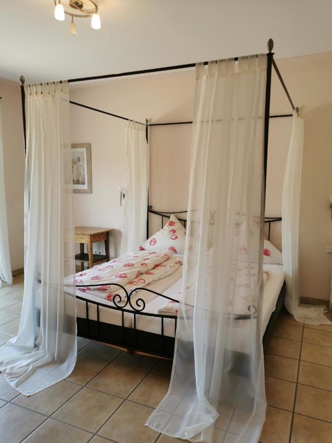 Apartament Weingut Amlinger&Sohn Neef Zewnętrze zdjęcie