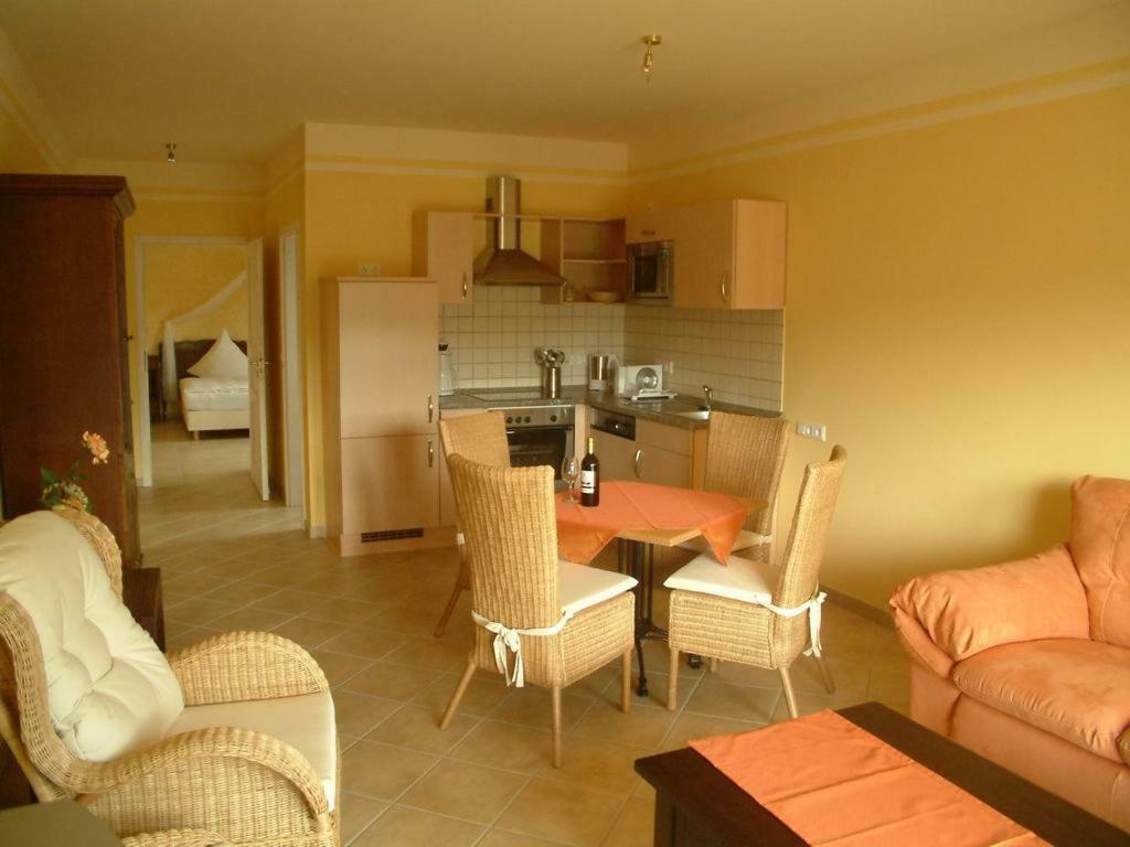 Apartament Weingut Amlinger&Sohn Neef Zewnętrze zdjęcie